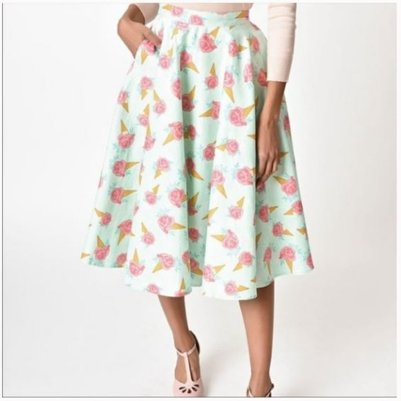 Modcloth Pinup Vintage Voodoo Vixen Amy Floral Ice Cream print Skirt - Picture 2 of 6